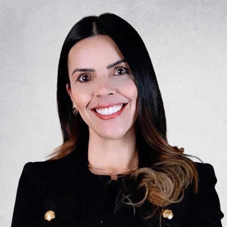 Legal Assistant Fernanda Batteau